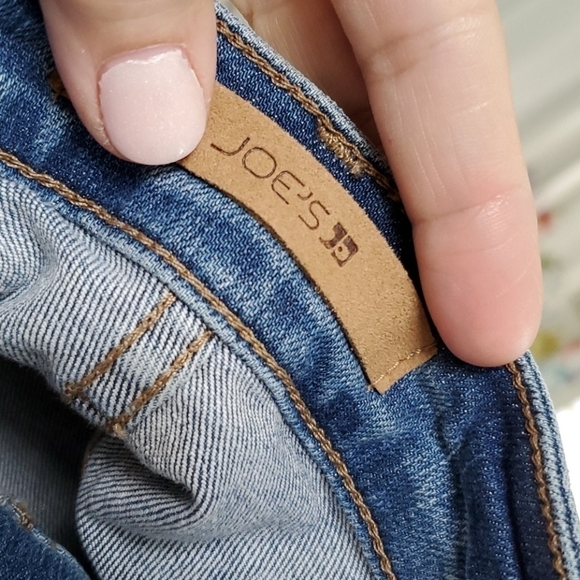 NEW Joe's Jeans Distroyed Medium Wash Shorts - Picture 5 of 6